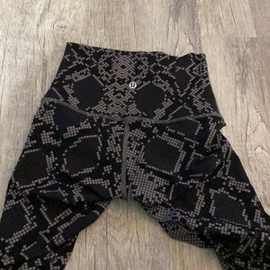 Lululemon leggings